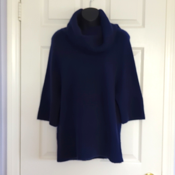 Theory 100% Cashmere Sweater - Picture 3 of 11